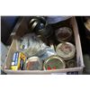 Image 2 : 2 BOXES OF CANING JARS W/ MEAT GRINDER