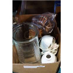 BOX OF ESTATE ITEMS