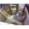 Image 2 : BOX OF GOLDEN JACKPOT MACHINE BASKETBALL GAME AND COLLECTOR MUGS