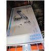 Image 3 : UBERHAUS AND PEERLESS KITCHEN FAUCET AND BATH TUB FAUCET