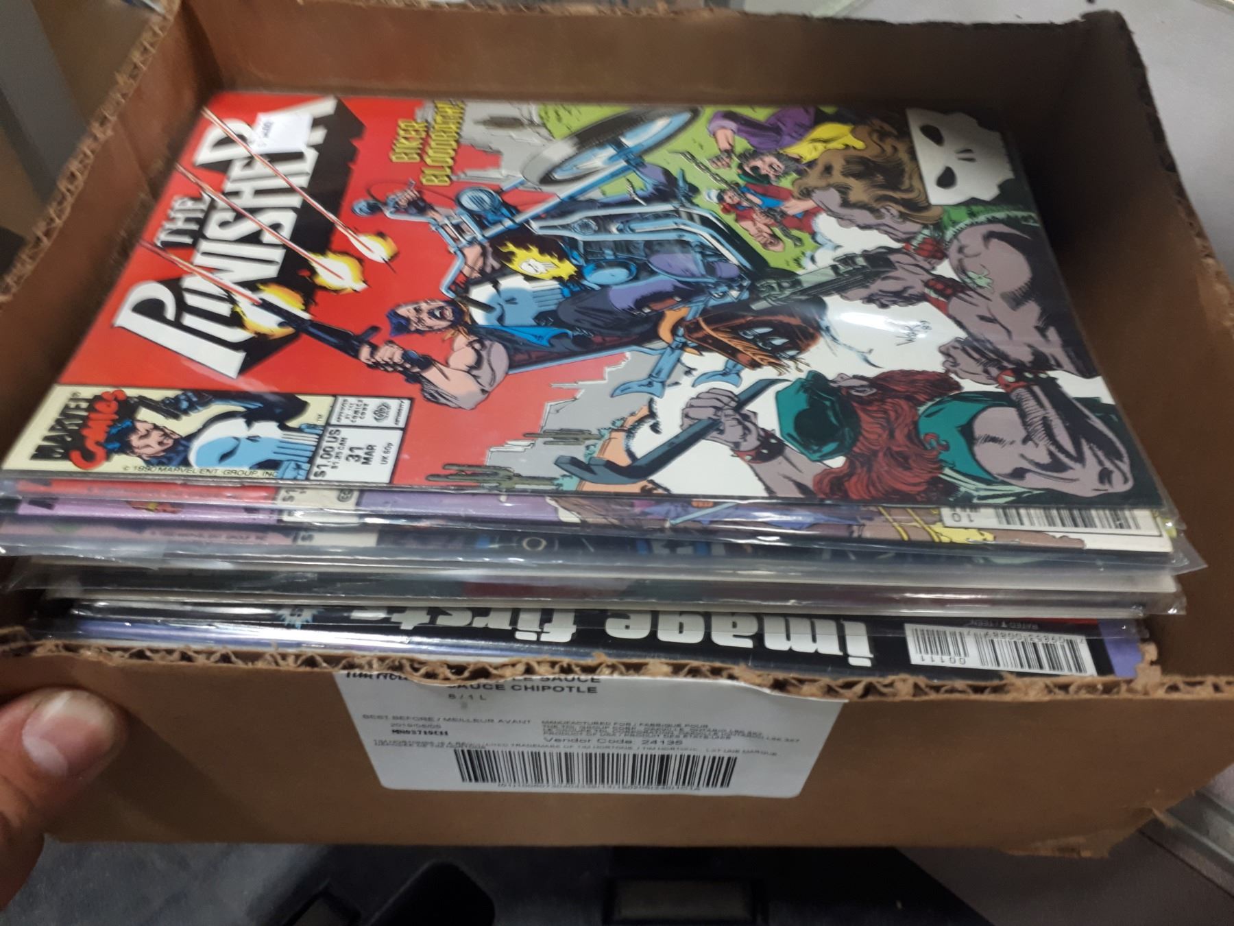 BOX OF ASSORTED COMICS