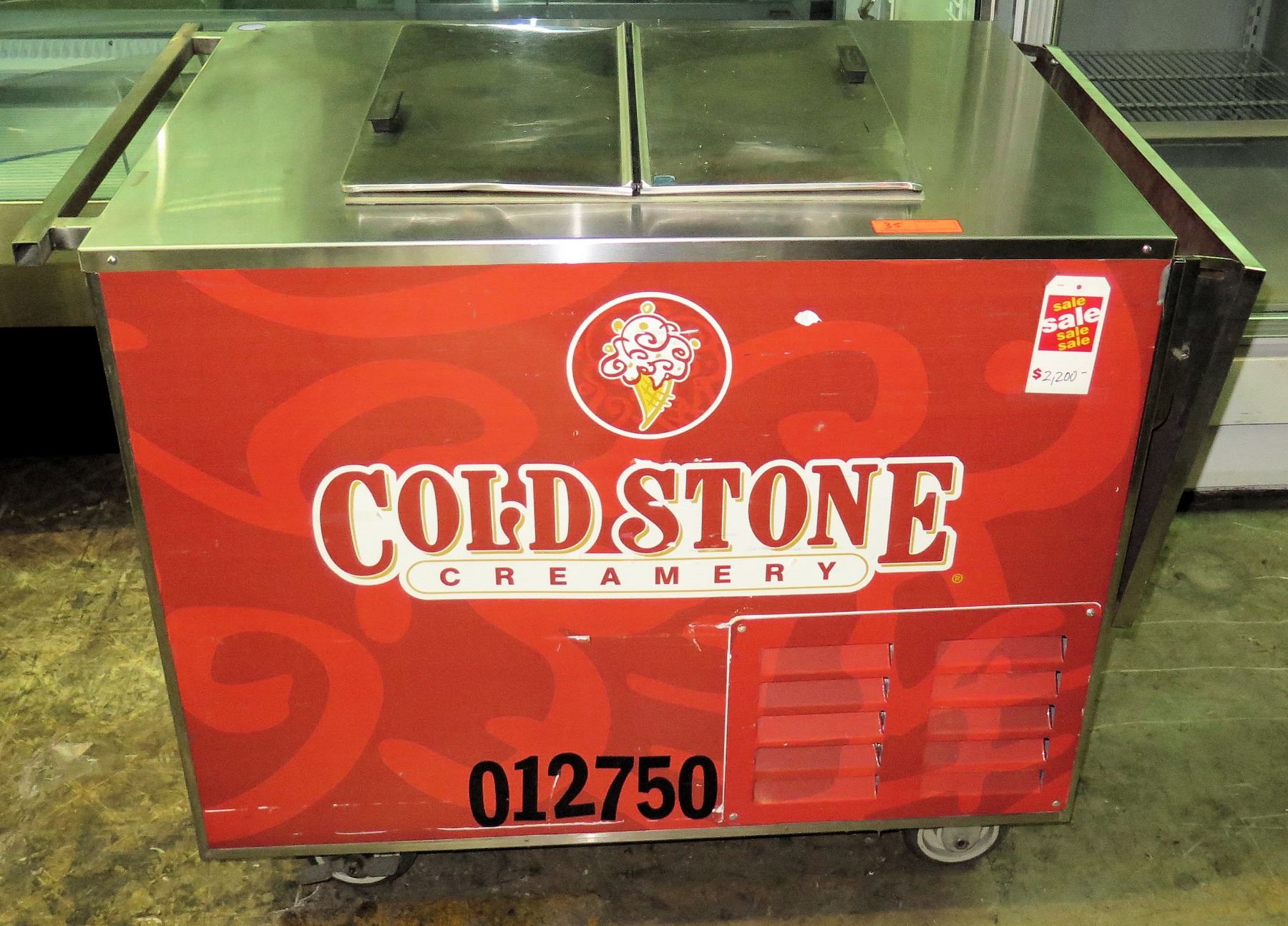 Cold Stone Portable Ice Cream Freezer  w Umbrella 4 W x 30  Cold Stone Portable Ice Cream Freezer  w Umbrella 4 W x 30