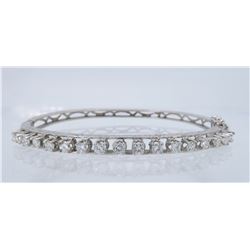 14KT White Gold 1.10ctw Diamond Bracelet