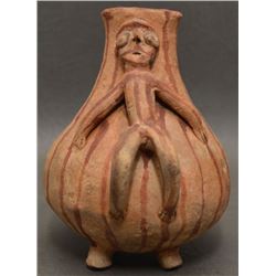 MOHAVE INDIAN POTTERY EFFIGY VASE