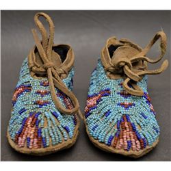 SIOUX INDIAN BABY MOCCASINS