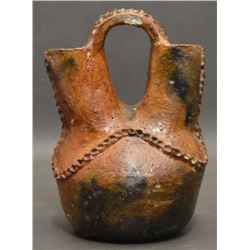 NAVAJO INDIAN POTTERY VASE