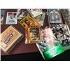 Image 2 : MIXED SPORTS CARD LOT