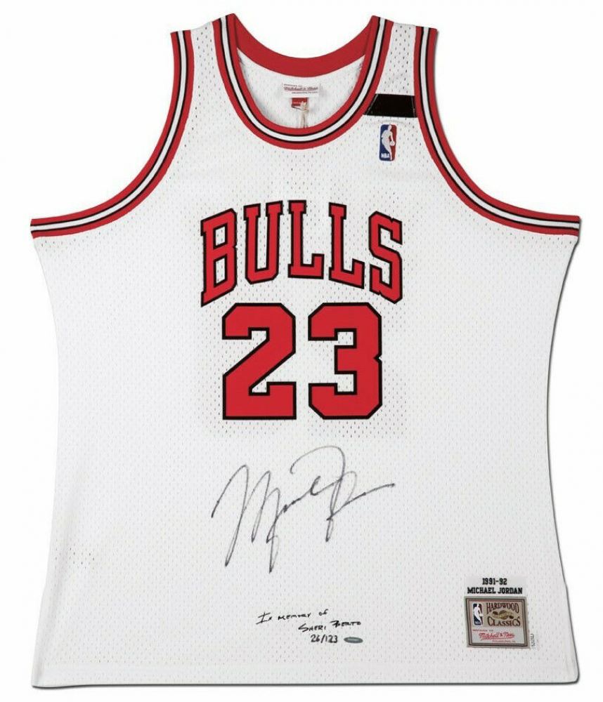 Michael Jordan Signed 199192 Mitchell Ness Chicago Bulls Jersey