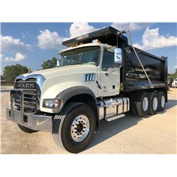 2019 MACK GR64F DUMP TRUCK, VIN/SN:1M2GR4GC5KM003124 - TRI AXLE, 455 HP MACK MP8 ENGINE, MACK M-DRIV