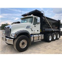 2019 MACK GR64F DUMP TRUCK, VIN/SN:1M2GR4GC0KM003130 - TRI AXLE, 455 HP MACK MP8 ENGINE, MACK M-DRIV