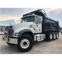 2019 MACK GR64F DUMP TRUCK, VIN/SN:1M2GR4GC3KM003140 - TRI AXLE, 455 HP MACK MP8 ENGINE, MACK M-DRIV