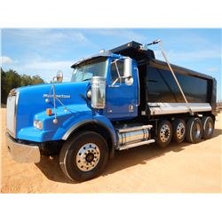 2013 WESTERN STER 4900SB QUAD-AXLE DUMP, VIN/SN:5KKHALDV1DPBX0700 -450 HP DETROIT DD13 ENGINE, ALLIS