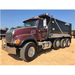 2007 MACK CV713 DUMP TRUCK, VIN/SN:1M2AG11C47M057508 - TRI AXLE, 370HP AMI MACK DIESEL ENGINE, 8LL T
