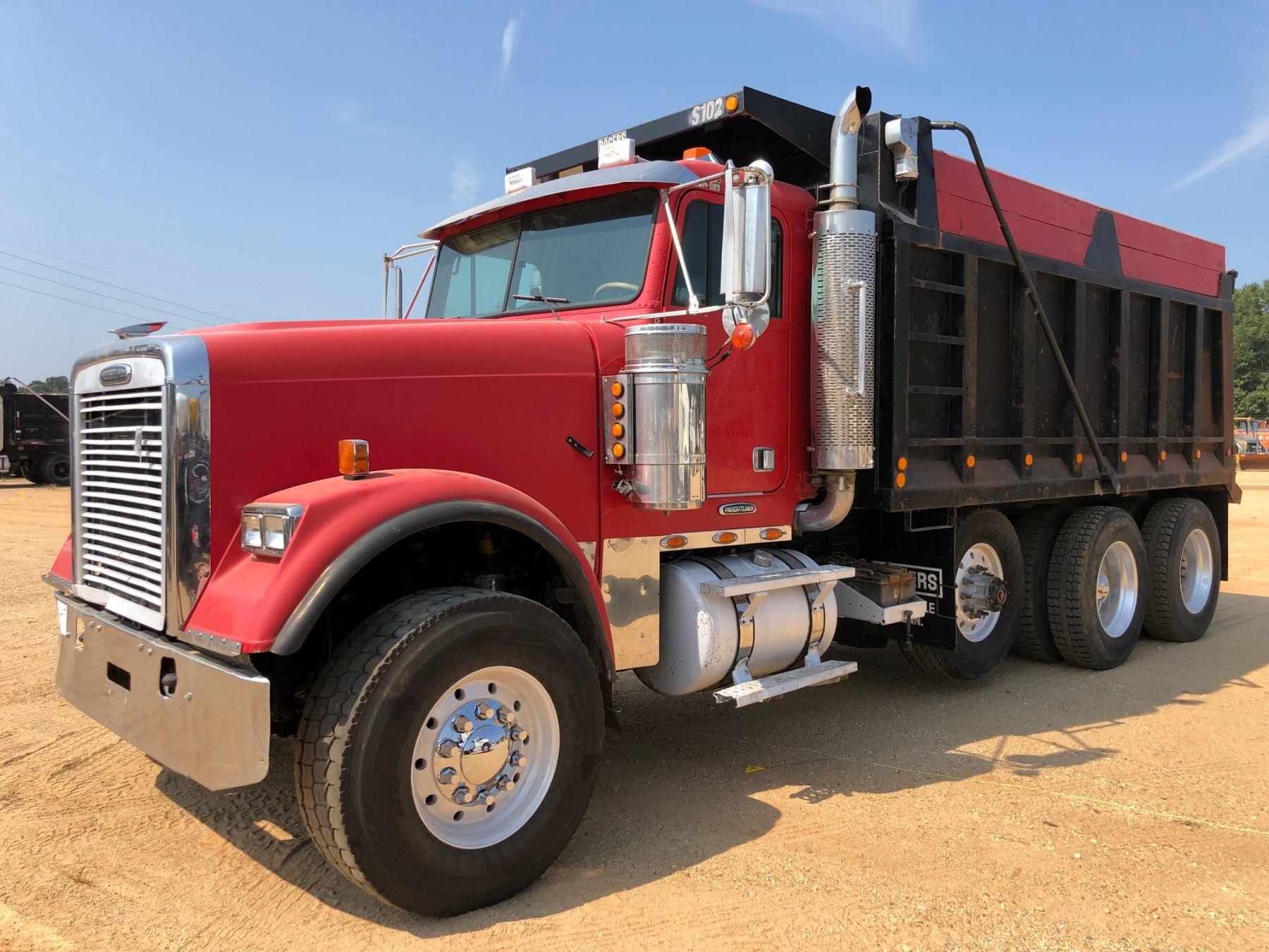 2006 FREIGHTLINER DUMP TRUCK, VIN/SN1FVMALAV26DV69500 TRI AXLE, CAT