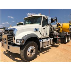 2019 MACK GR64F ROLL OFF TRUCK, VIN/SN:1M2GR3GC1KM004040 - T/A, 415 HP MACK MP8 ENGINE, MACK M-DRIVE