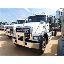 2019 MACK GR64F ROLL OFF TRUCK, VIN/SN:1M2GR3GCOKM003980 - T/A, 415 HP MACK MP8 ENGINE, MACK M-DRIVE