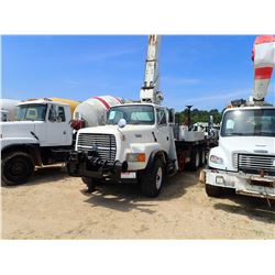 1995 FORD L8000 BOOM TRUCK, VIN/SN:1FDZY82E6SVA10766 - T/A, CUMMINS DIESEL ENGINE, 8LL TRANS, GVWR 5