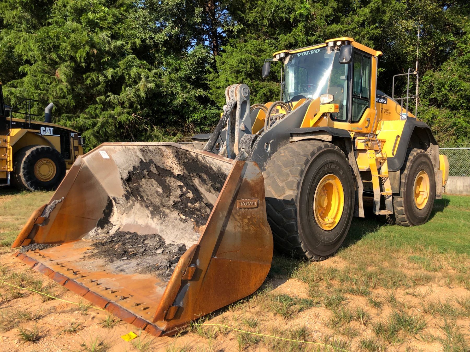 2015 VOLVO L180H WHEEL LOADER, VIN/SN3363 BUCKET, CAB, A/C, 26.5R25