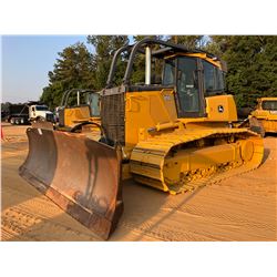 2005 JOHN DEERE 850J LGP CRAWLER TRACTOR, VIN/SN:116717 - 6 WAY BLADE, REAR HYD, CAB, AC, SWEEPS, RE