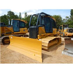 2005 JOHN DEERE 700J LGP CRAWLER TRACTOR, VIN/SN:114658 - 6 WAY BLADE, CAB, A/C, SWEEPS, SCREENS, ME