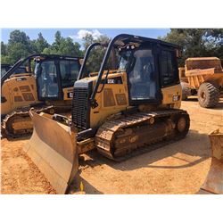 2016 CAT D5K2 XL CRAWLER TRACTOR, VIN/SN:KWW00219 - 6 WAY BLADE, CAT PA42-82VE WINCH, CAB, A/C, SWEE