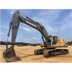 2005 VOLVO EC330BLC HYDRAULIC EXCAVATOR, VIN/SN:V10403 - 13' STICK, 68" BUCKET, CAB, A/C