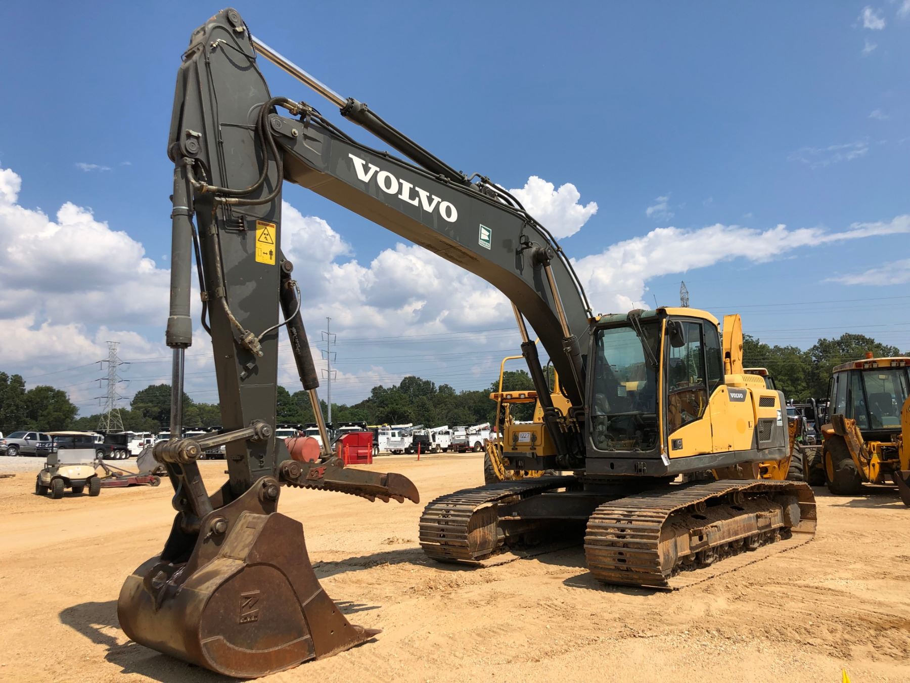 Экскаватор volvo ec220dl Экскаватор volvo ec220dl