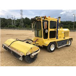 2014 SUPERIOR SM80CT BROOM, VIN/SN:914208 - CAB, A/C, JOHN DEERE DIESEL, METER READING 912 HOURS