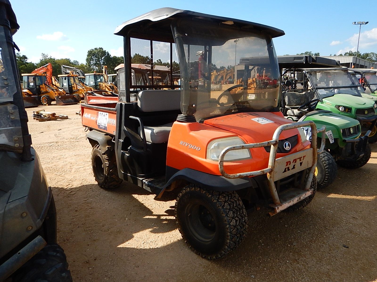 KUBOTA RTV900 UTV, VIN/SNA64887 4X4, DIESEL ENGINE, WINDSHIELD