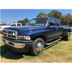 2000 DODGE RAM DUALLY PICKUP, VIN/SN:1B7MC3369YJ140550 - EXT CAB, DIESEL ENGINE, A/T, ODOMETER READI