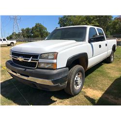 2007 CHEVROLET PICK UP, VIN/SN:1GCHC23U77F124276 - CREW CAB, V8 GAS ENGINE, A/T