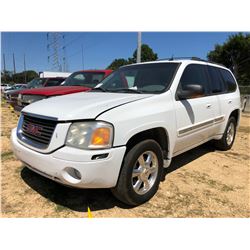 2004 GMC ENVOY SLT VIN/SN:1GKDS135142237772 - GAS ENGINE, A/T, ODOMETER READING 138,946 MILES