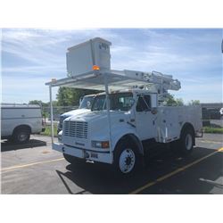 1999 INTERNATIONAL 4700 BUCKET TRUCK, VIN/SN:XH679627 - IHC DIESEL, 6 SPEED