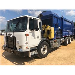 2016 AUTOCAR XPEDITOR GARABGE TRUCK, VIN/SN:5VCACR8G8GH221121 - T/A, 380 HP CUMMINS ENGINE