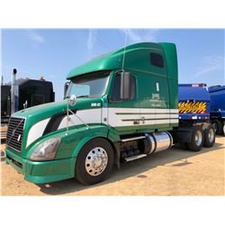 2011 VOLVO TRUCK TRACTOR, VIN/SN:4V4NC9EJ3BN533800 - T/A, 475HP D13 ENGINE, 10 SPD TRANS, 40K REARS,