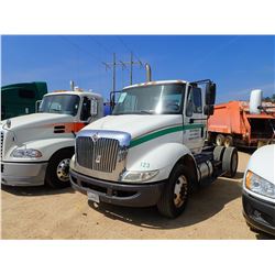 2012 INTERNATIONAL 8600 TRUCK TRACTOR, VIN/SN:1HSHWSHN6CH133999 - S/A, INTL DIESEL ENGINE, 10 SPD TR
