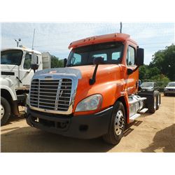 2012 FREIGHTLINER CASCADIA TRUCK TRACTOR, VIN/SN:1FUJGEDV8CLBV1772 - DD13 DETROIT ENGINE, 10 SPEED T