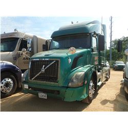 2006 VOLVO TRUCK TRACTOR, VIN/SN:4V4NC9GH16N419567 - T/A, VOLVO DD13 DIESEL ENGINE, 13 SPEED TRANS, 