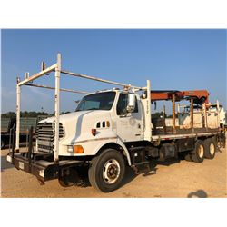 2004 STERLING GRAPPLE TRUCK, VIN/SN:2FZHAWDC24AM45733 - T/A, CAT C7 ENGINE, 8LL TRANS, GVWR 56,000LB