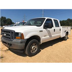 2006 FORD F250 SERVICE TRUCK, VIN/SN:1FDSW21P76EA01927 - CREW CAB, POWER STROKE DIESEL ENGINE, A/T, 