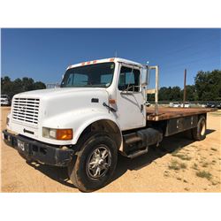 1995 INTERNATIONAL 4900 FLATBED TRUCK, VIN/SN:1HTSDAAPXSH630307 - S/A, INTL DIESEL ENGINE, 5 SPD TRA