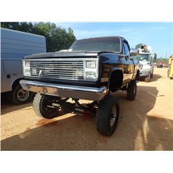 CHEVROLET SILVERADO PICKUP, - GAS ENGINE, A/T (DOES NOT OPERATE)