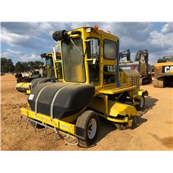 2004 SUPERIOR DT80J BROOM, VIN/SN:804063 - CAB, AC, METER READING 1,398 HOURS