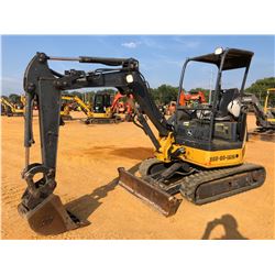 2013 JOHN DEERE 27D MINI EXCAVATOR, VIN/SN:258202 - 3'-9" STICK, 18" BUCKET, COUPLER, AUX HYD, BLADE