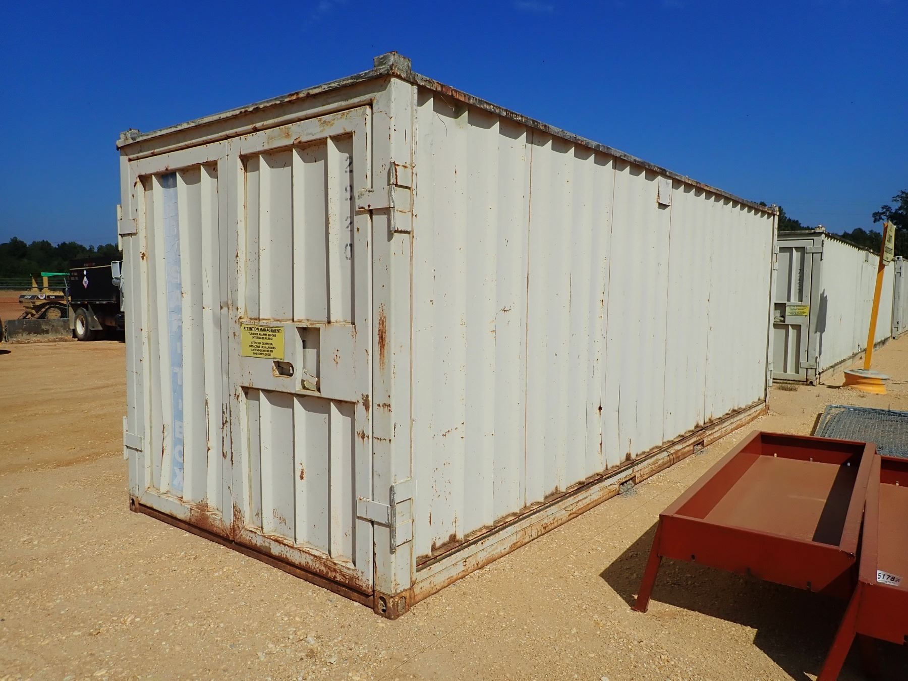20' STEEL SHIPPING CONTAINER (B9)
