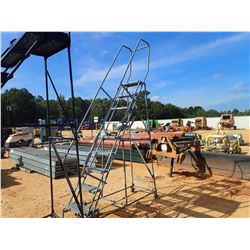 COLEMAN WAREHOUSE LADDER, ROLLAROUND (B9)