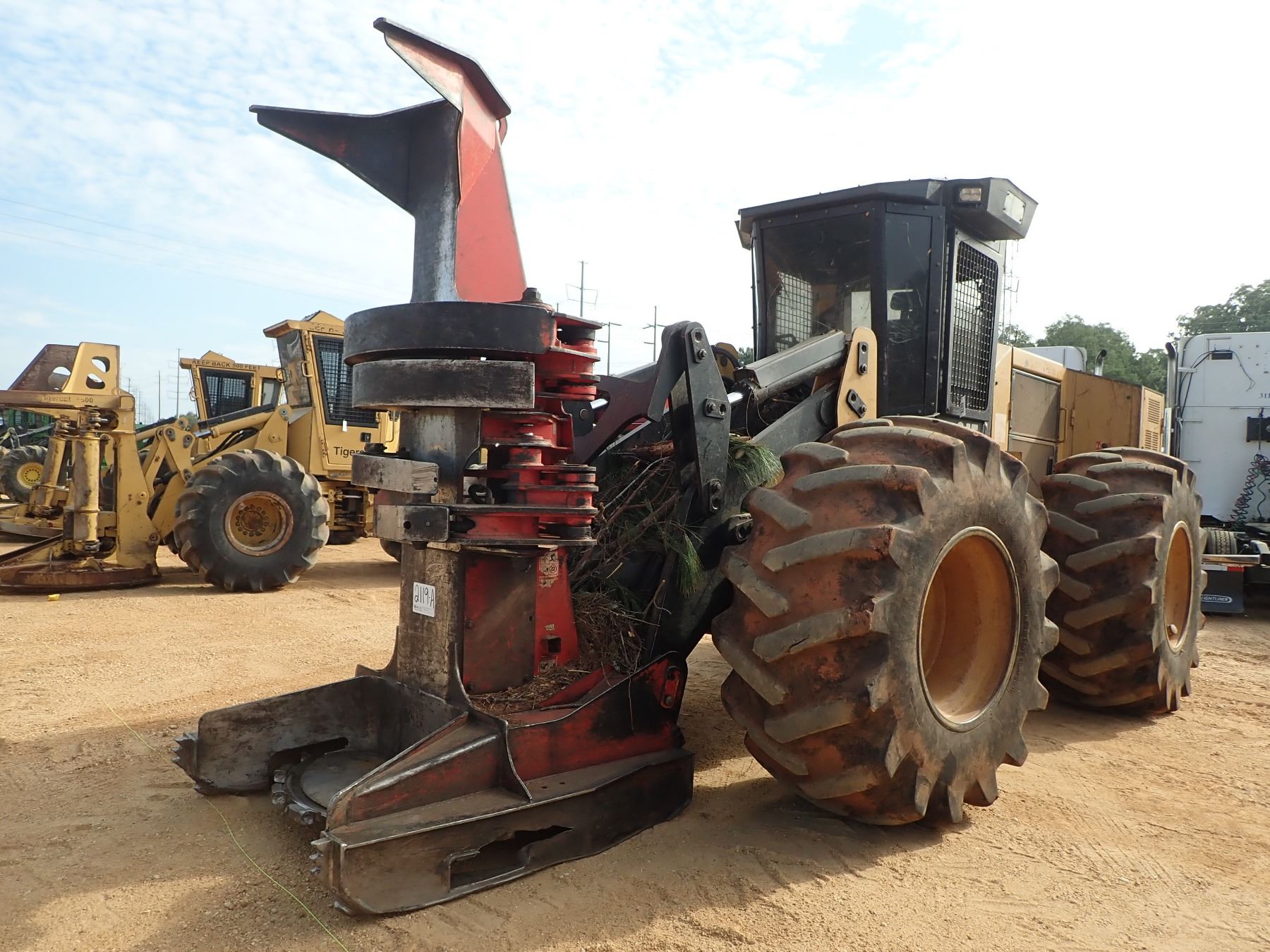 2014 CAT 573C FELLER BUNCHER, VIN/SN:W7300122 - SC57 SAW HEAD, CAB, A/C ...