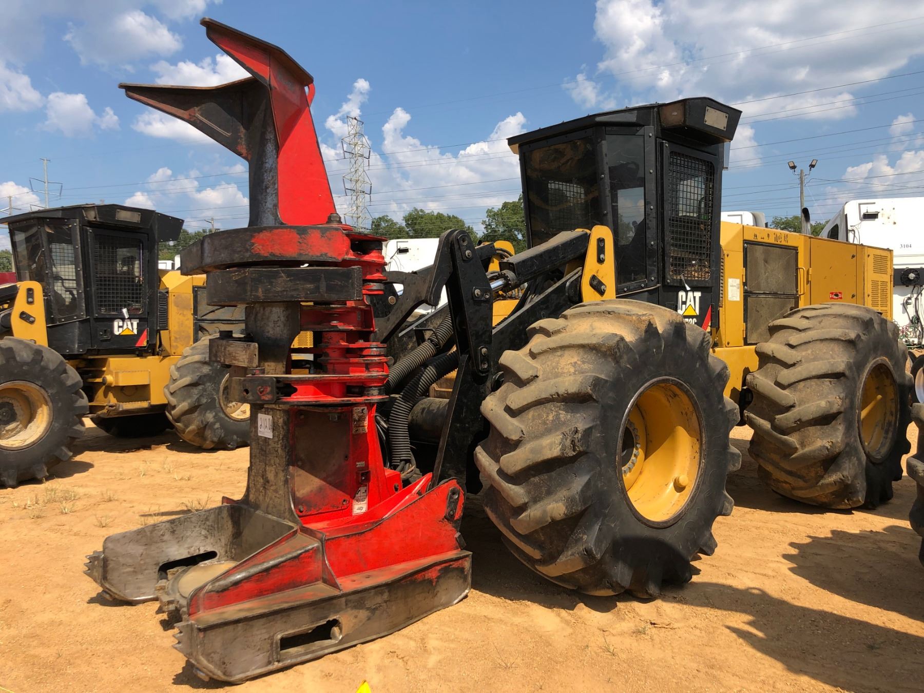 2015 CAT 573C FELLER BUNCHER, VIN/SN:W7300142 - CAT SC-57 SAW HEAD, CAB ...