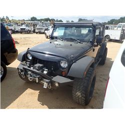 2013 JEEP WRANGLER VIN/SN:1C4BJWDG7DL516666 - 4X4, GAS ENGINE, A/T, 12,000LB WINCH, ODOMETER READING