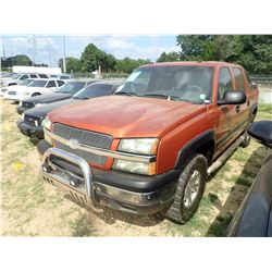 2004 CHEVROLET AVALANCHE PICKUP TRUCK, VIN/SN:3GNEK12T34G281717 - 4X4, CREW CAB, V8 GAS ENGINE, A/T,